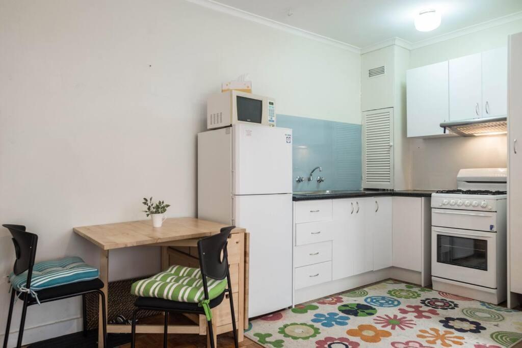 Elwood Beach Apartment Мельбурн Экстерьер фото